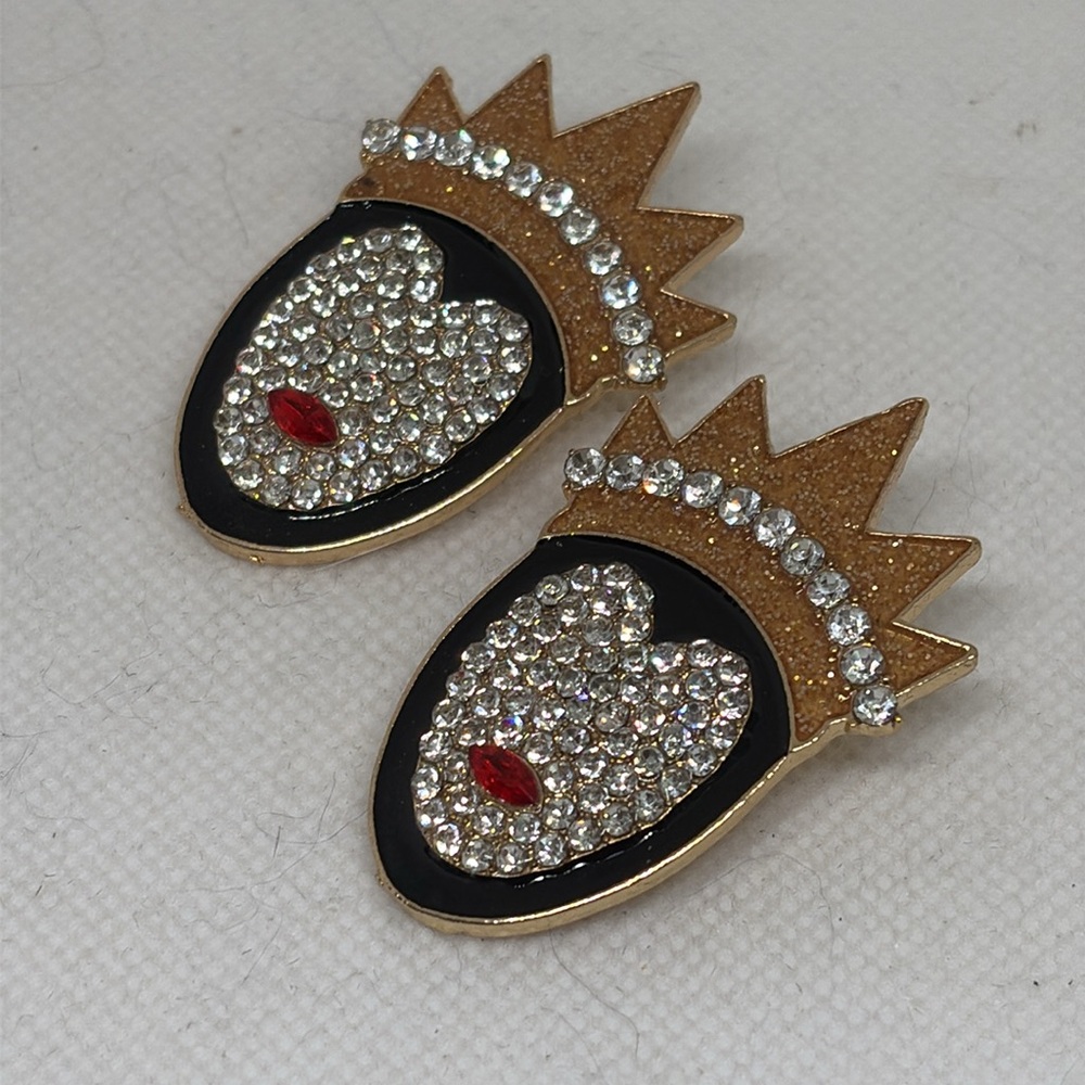 Disney Snow White Inspired Evil Queen Villain Studded Earrings - Picture 9 of 13